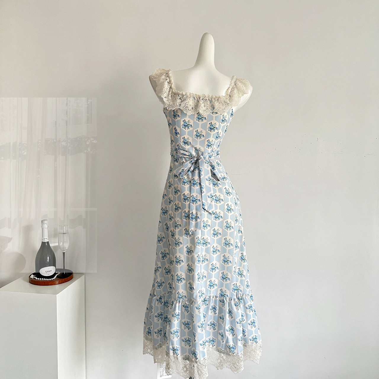 Blue lace splicing floral dress sweet cute gentle long dress R2040