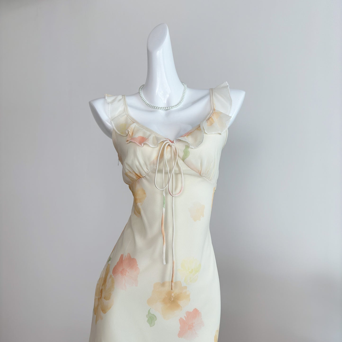 Summer French V-neck floral dress with slim waist and chiffon long skirt R2125