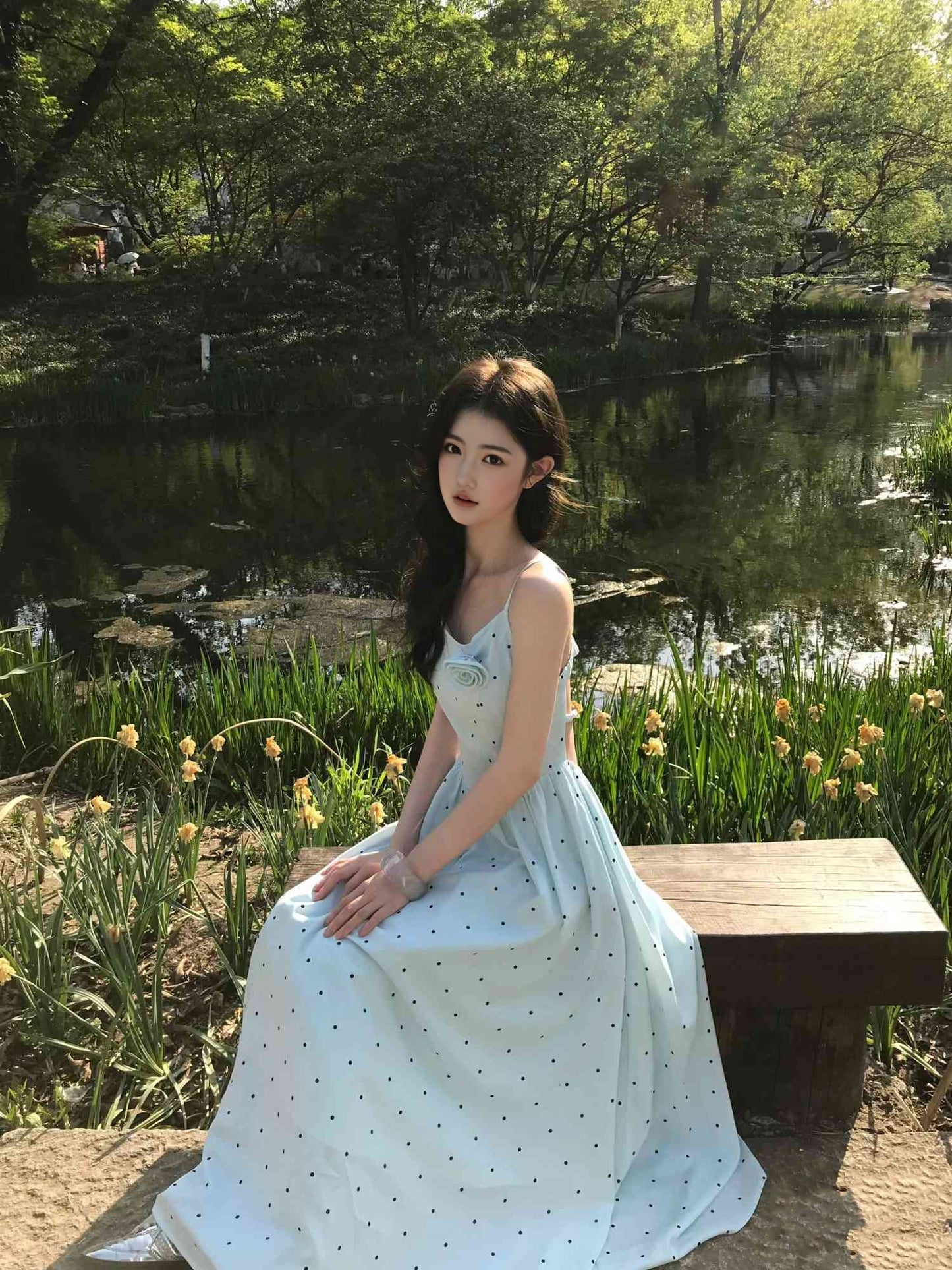 Gentle temperament blue polka dot suspender dress beautiful waist A-line long skirt R0714