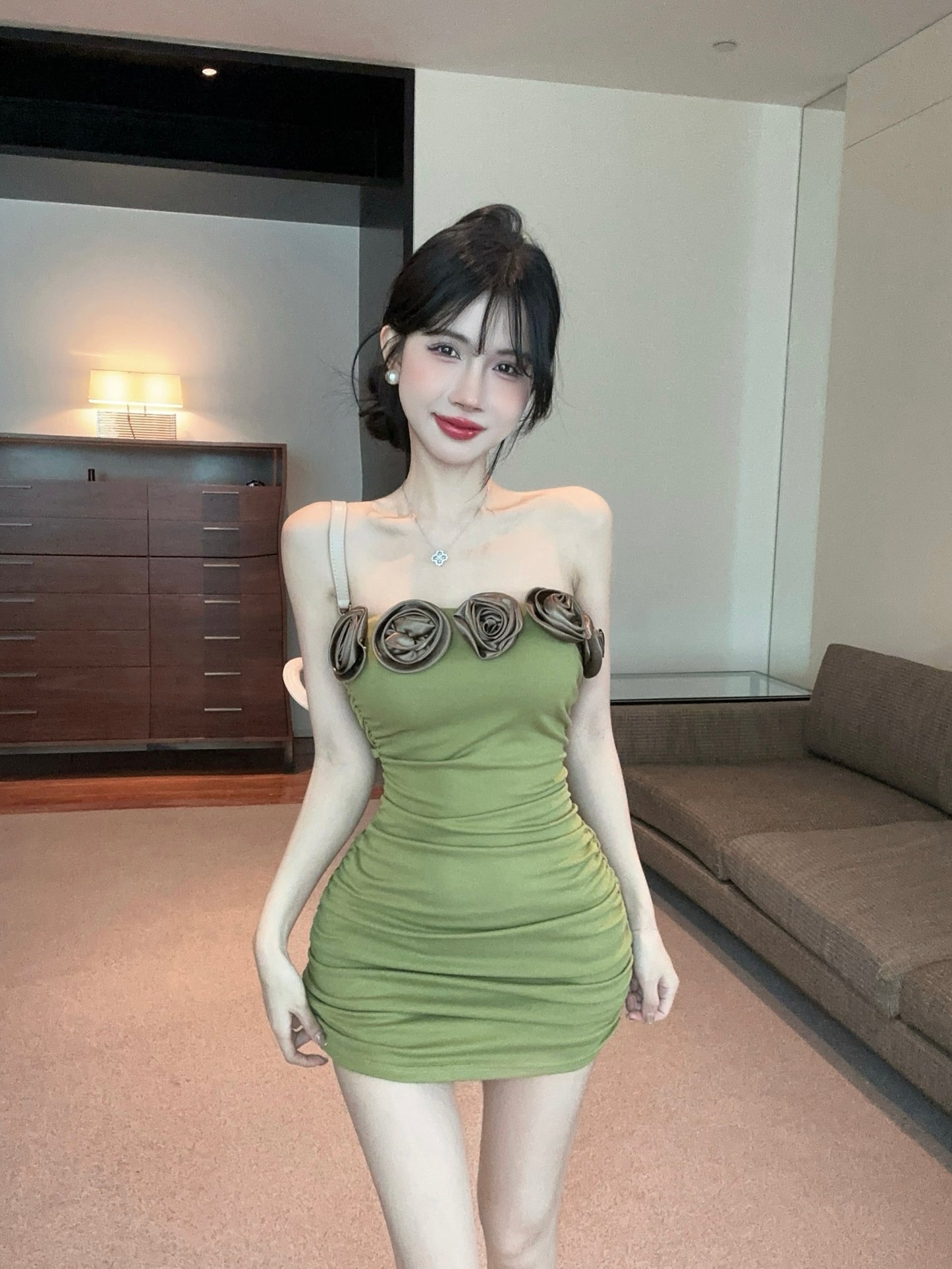 Three-dimensional flower pure sexy dress one shoulder high-end design slimming vest short skirt R3714