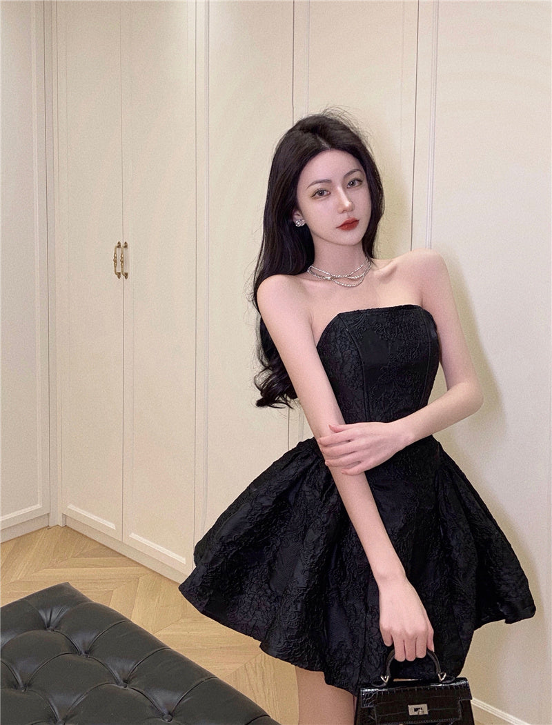 French Hepburn style high-end puffy short skirt 2025 summer new sexy tube top dress R3793