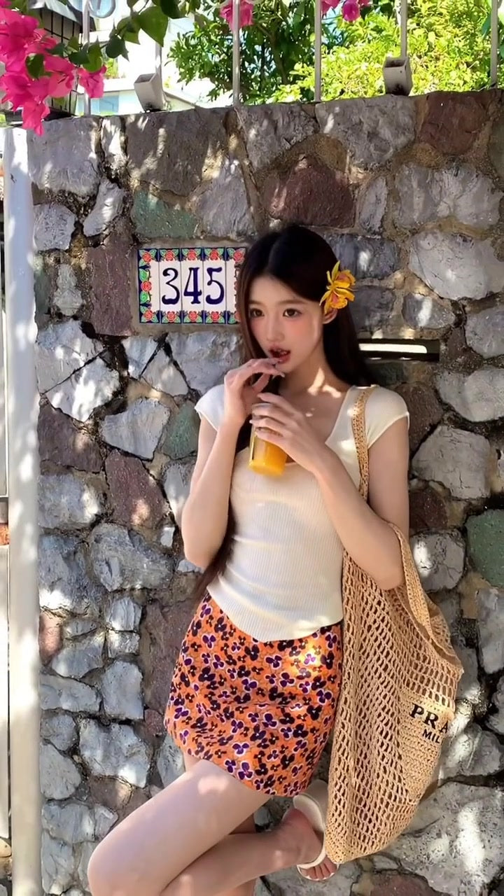 Vacation style outfit sexy hot girl beautiful knitted top floral skirt two-piece skirt R0893