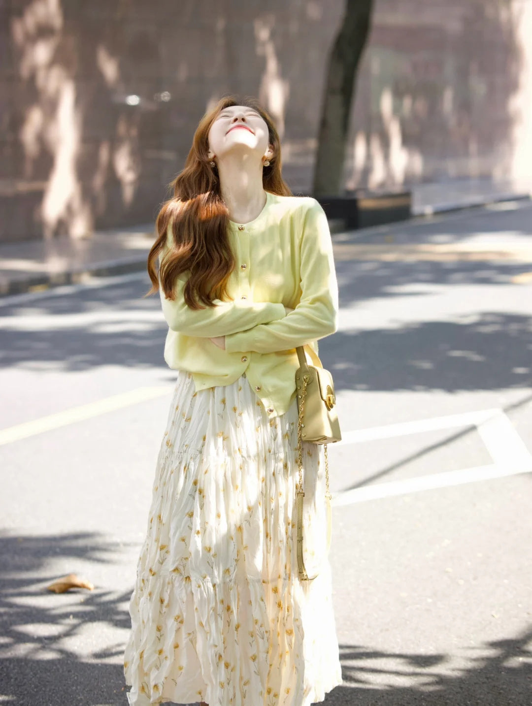 2025 new women's suit knitted cardigan beautiful floral skirt two-piece suit R0708