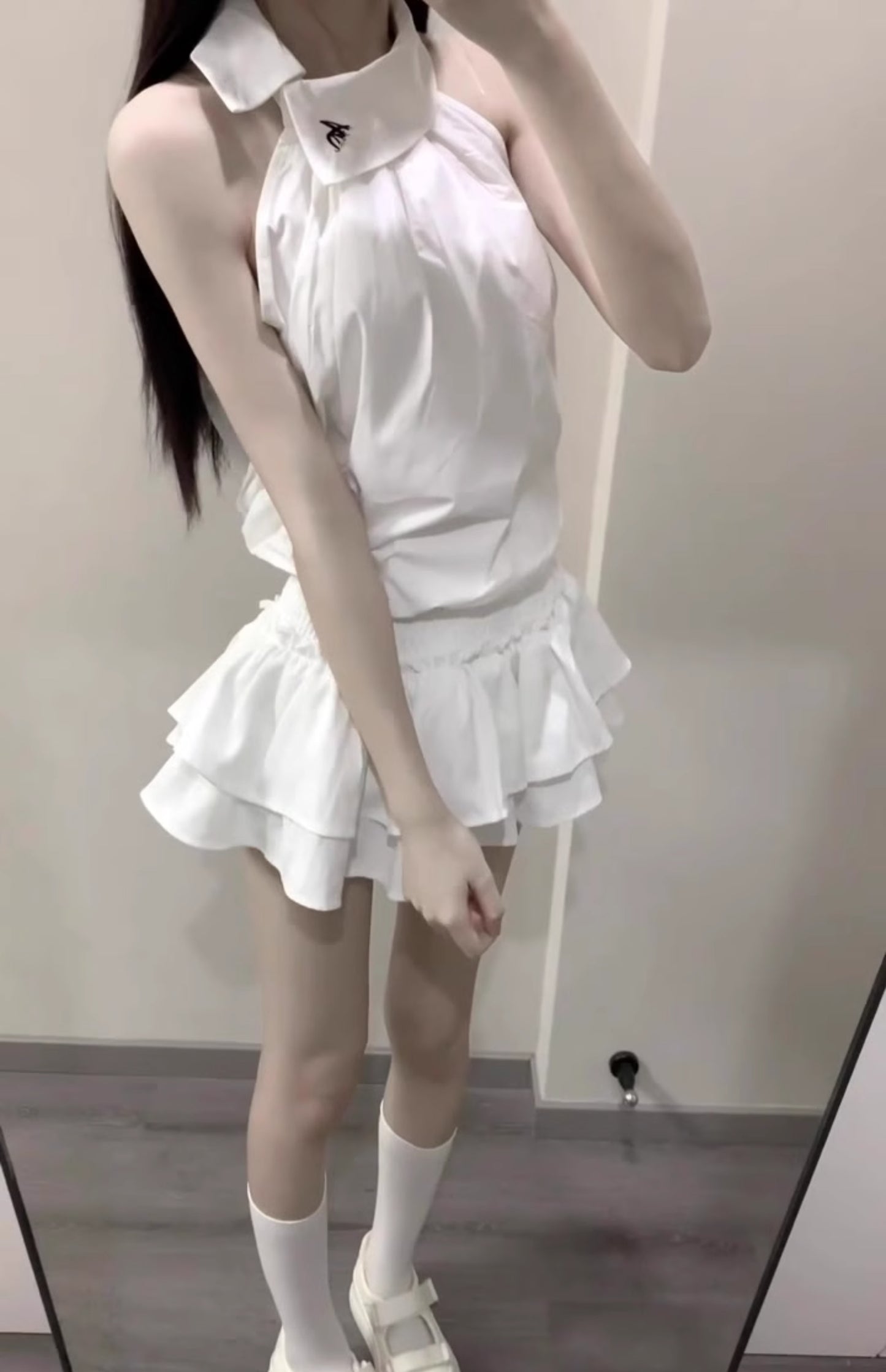 Gentle temperament beautiful white halter neck top puffy skirt two-piece set R0842