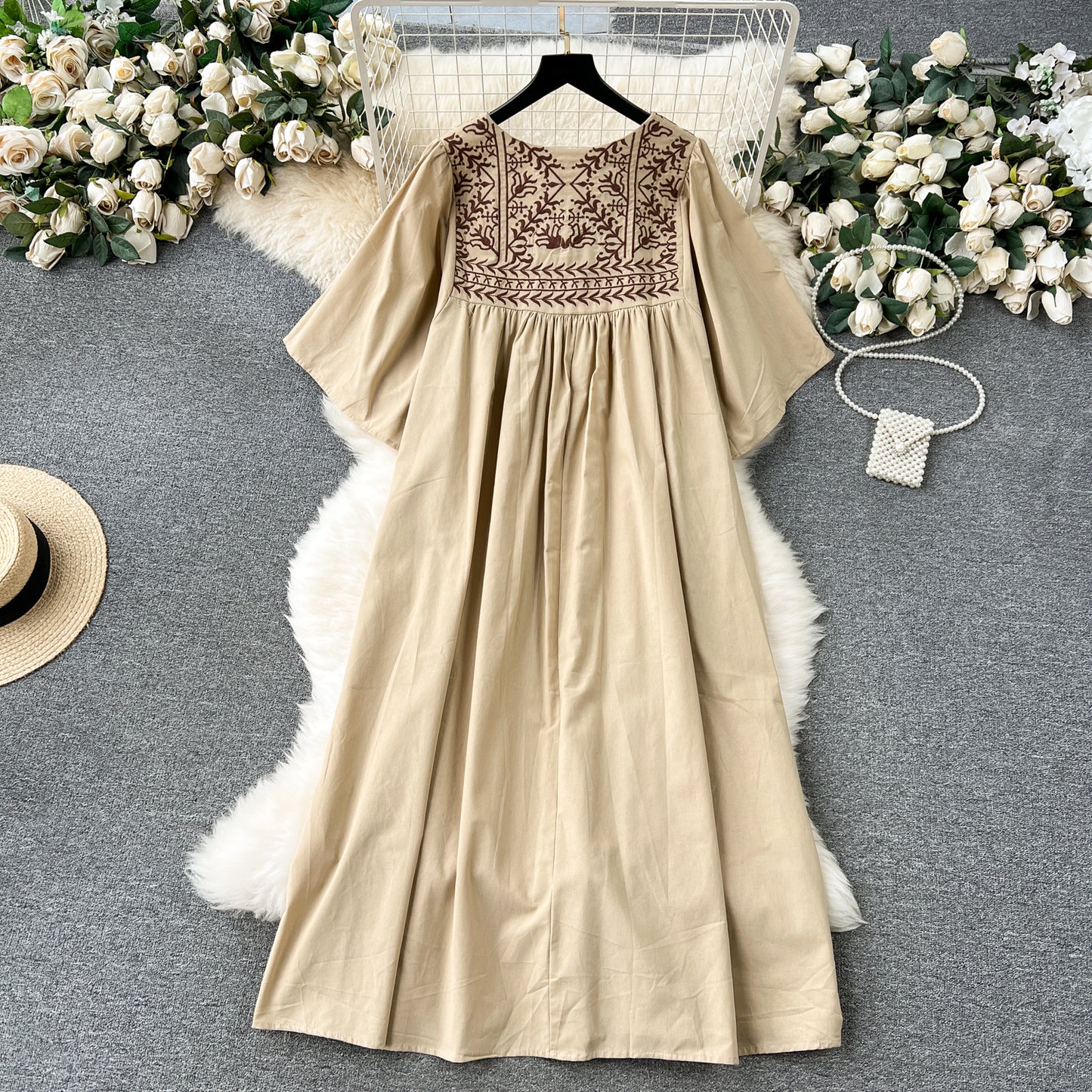 Plus size women's clothing 2025 new retro embroidery long loose slim holiday dress R2147
