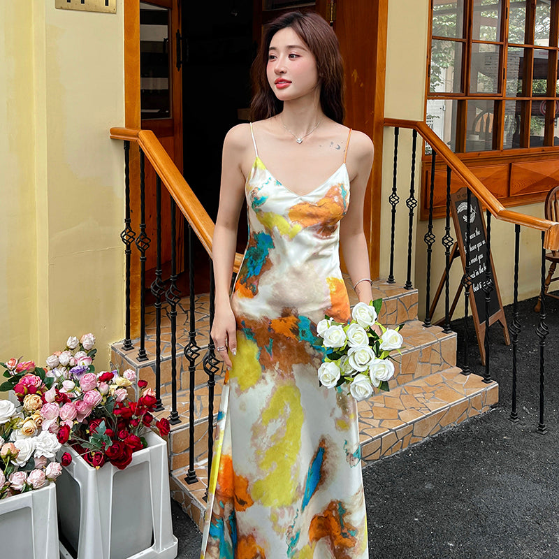 V-neck suspender dress 2025 new French style high-end temperament printed satin long skirt R1004