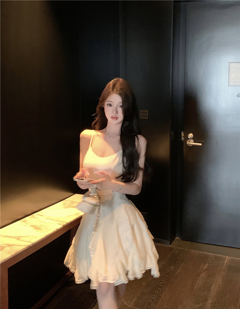 Gentle style v-neck ruffled suspender dress temperament waist A-line short skirt R0594