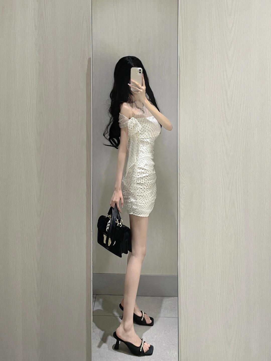 Off-shoulder polka dot dress, sexy and figure-hugging date dress R0557