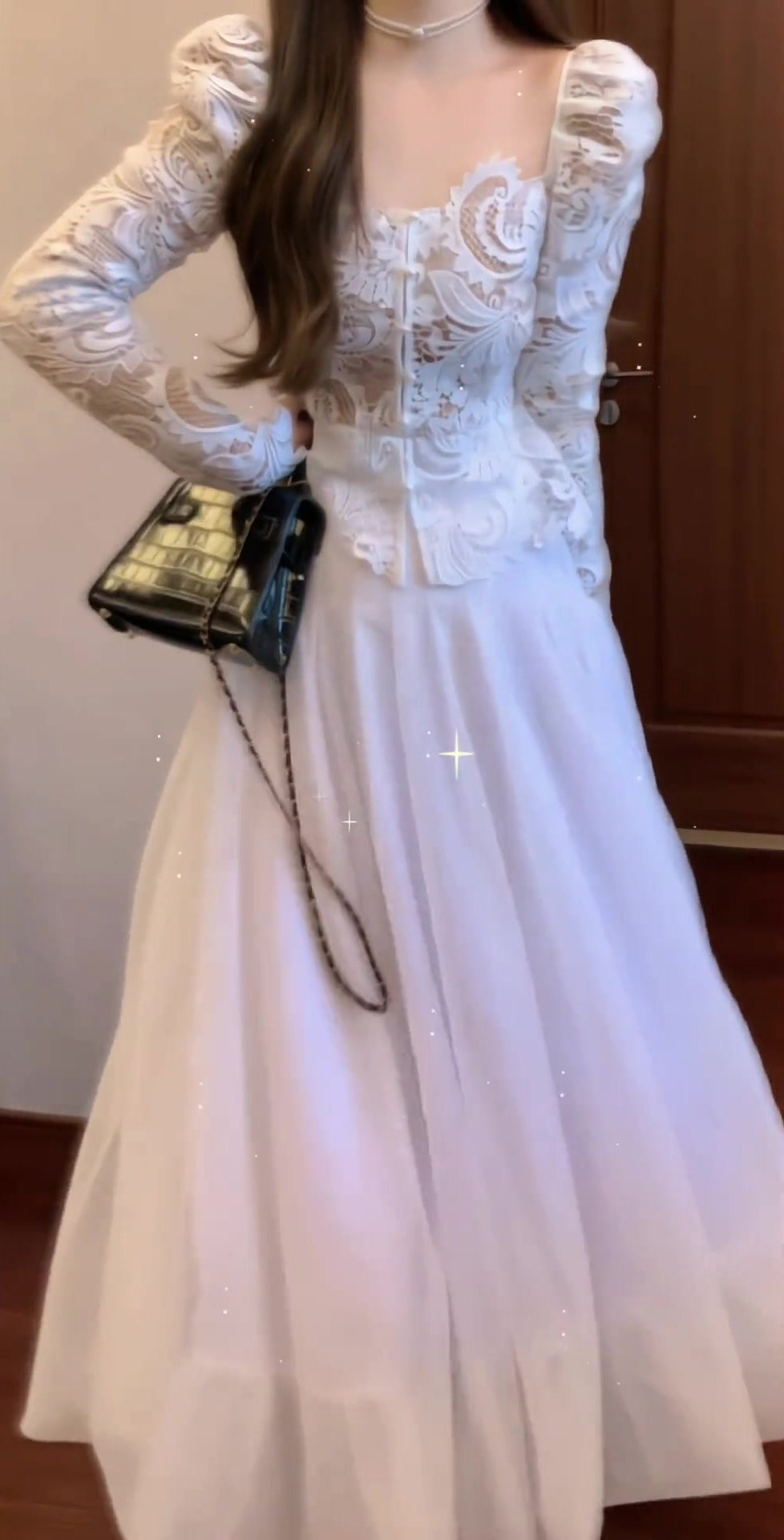 A set of gentle and elegant lace tops and mesh skirts R0516