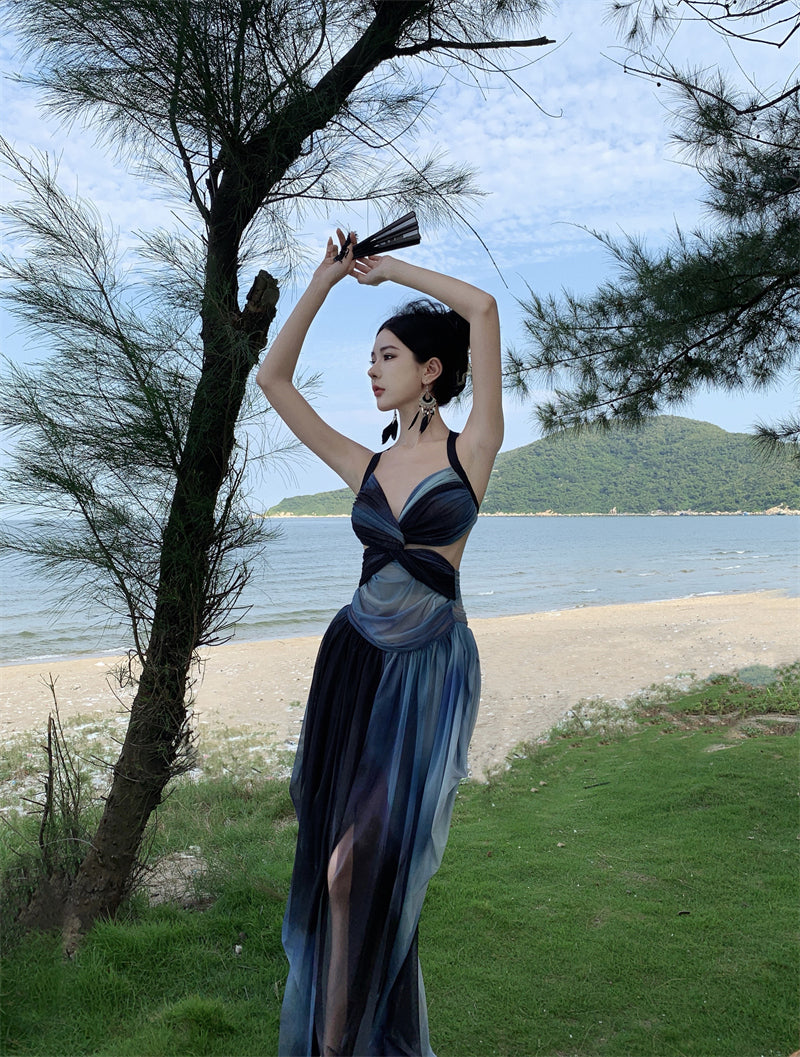 Holiday halter dress with open back for seaside travel wear beach skirt atmosphere R1569