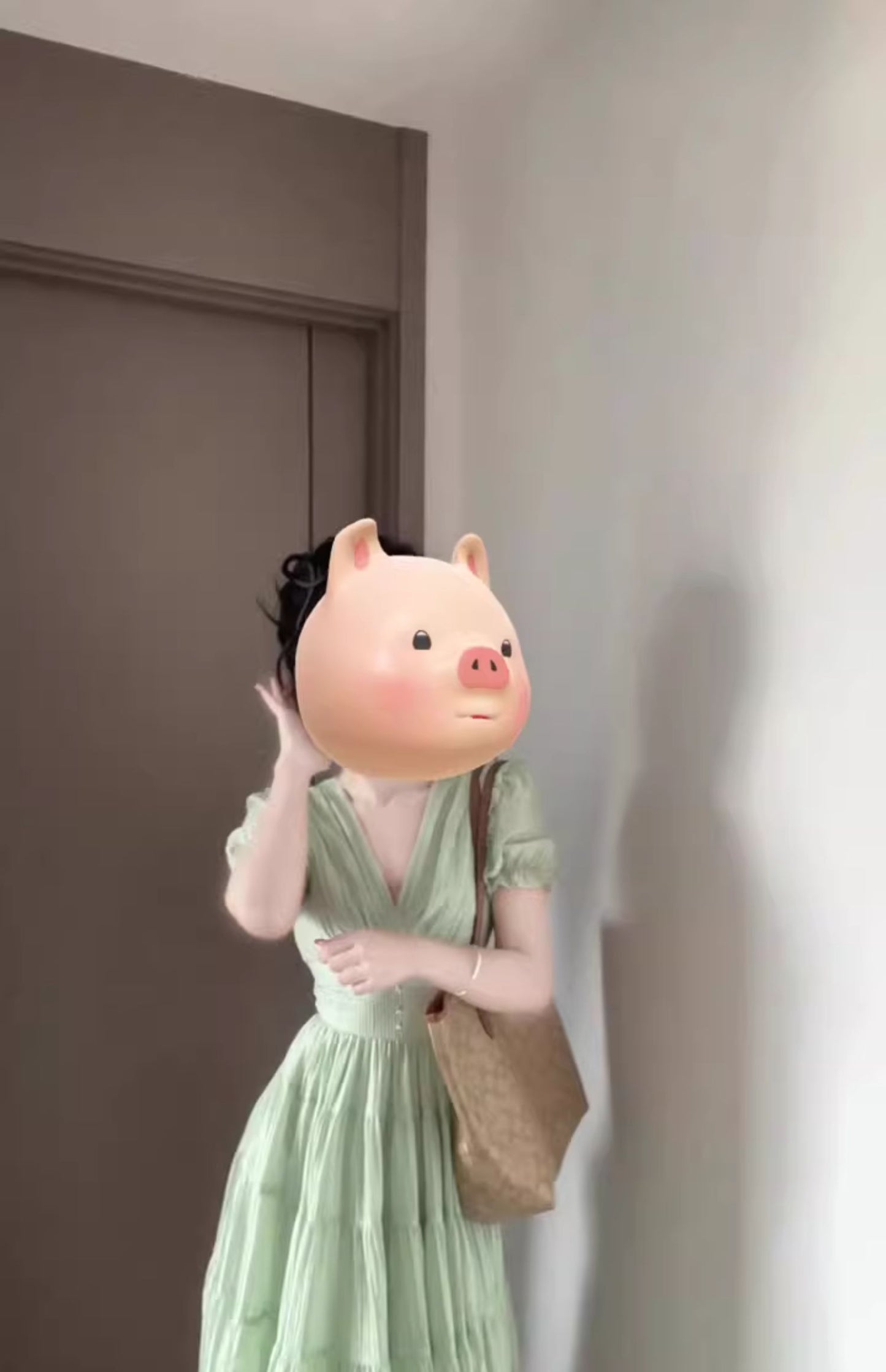 Summer atmosphere at the seaside, beautiful and gentle little skirt, green v-neck puff sleeve dress R0442