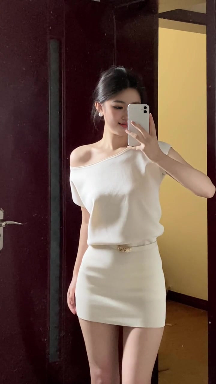 Beautiful white knitted dress gentle temperament waist hip short skirt R0803