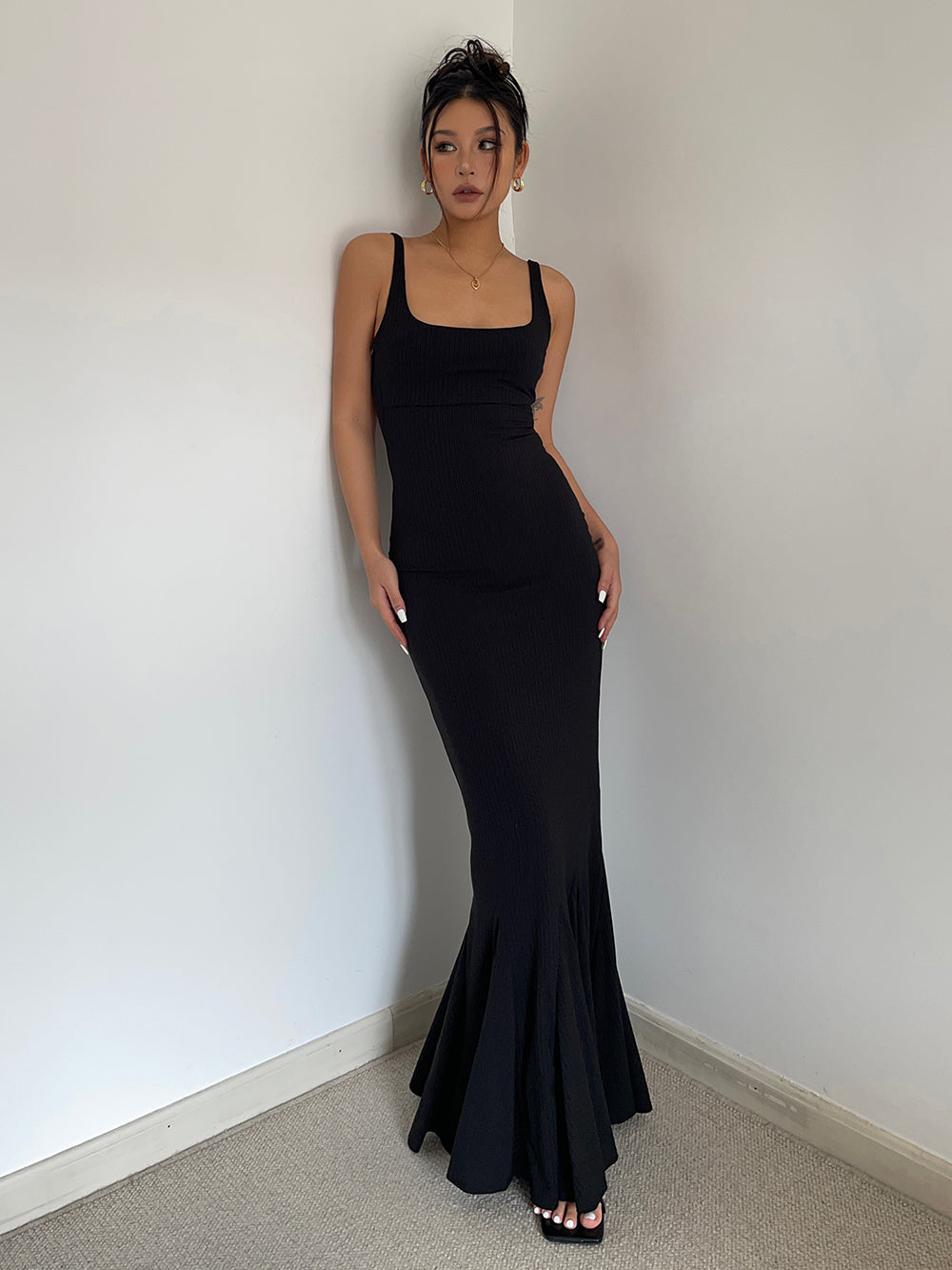 Sexy backless waisted hip dress hot girl slim fit show body holiday long dress R3076