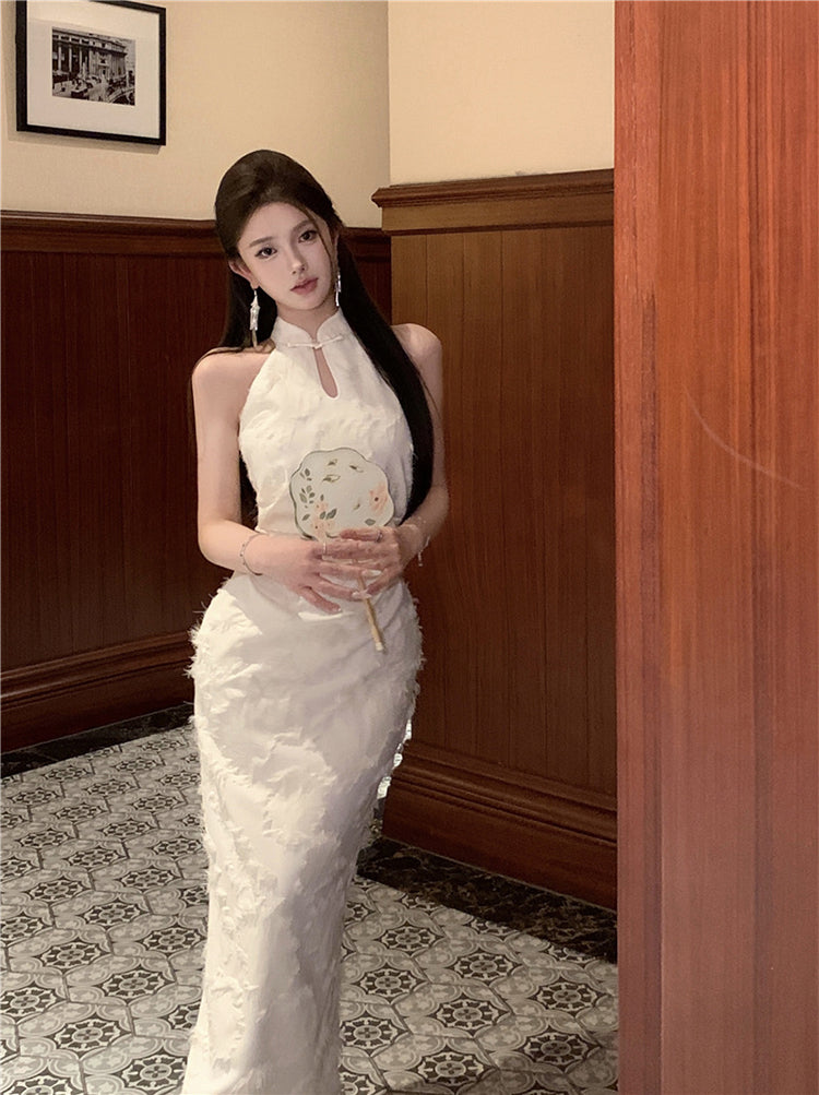 New Chinese cheongsam young style sleeveless halter neck dress 2025 new R1802