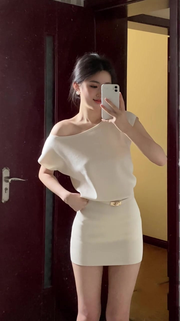 Beautiful white knitted dress gentle temperament waist hip short skirt R0803