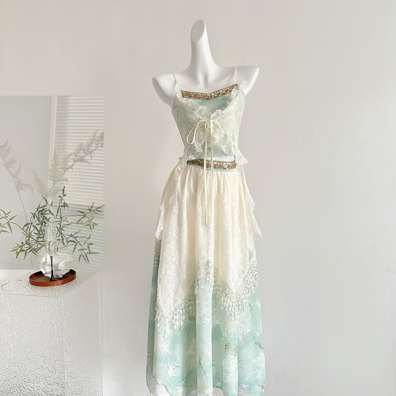 Embroidered Moon Exotic Style Fake Two-Piece Embroidered Suspender Lace Layered Skirt R2047