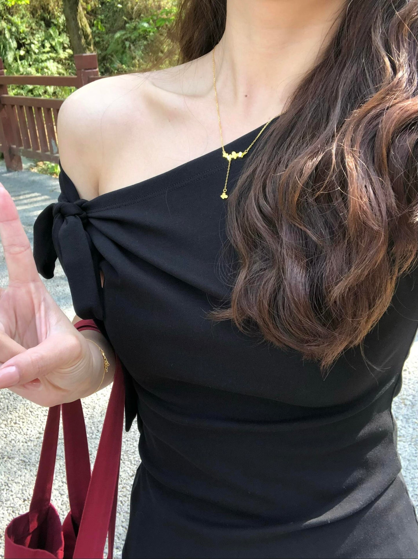 Gentle temperament black off-shoulder T-shirt A-line skirt 2025 two-piece suit R0887