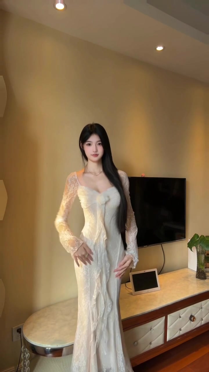 Gentle style temperament square neck dress shows figure sexy slim hip dress R0517