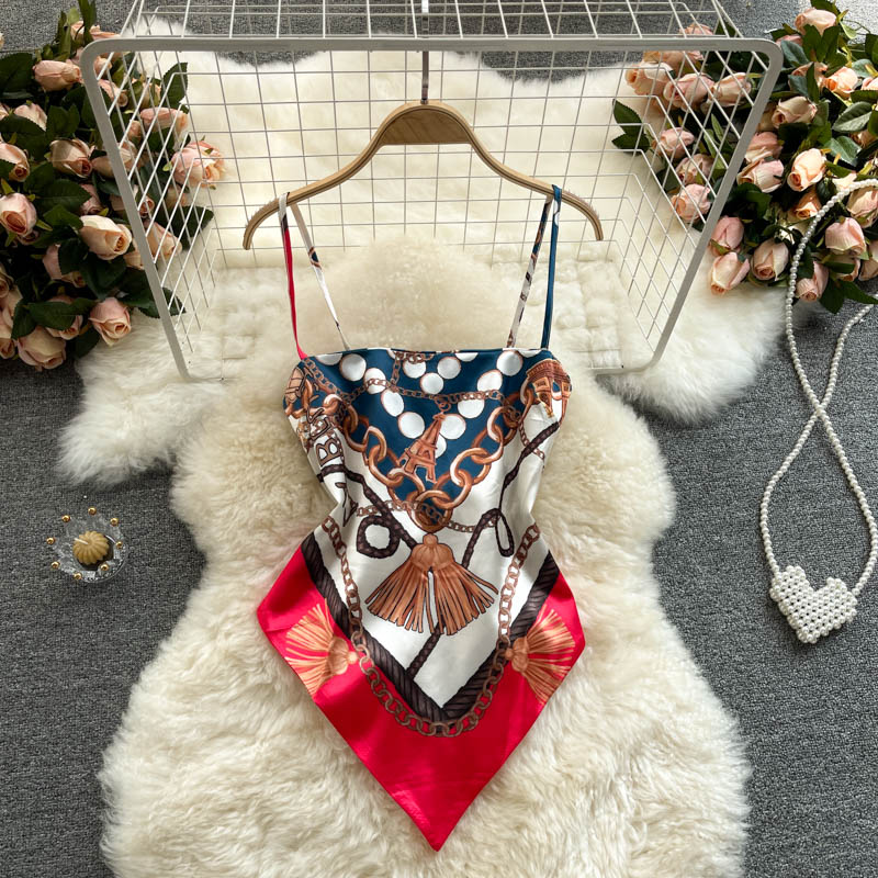 Women's tops with a design sense, niche print, bellyband, backless, slim and versatile camisole R2190