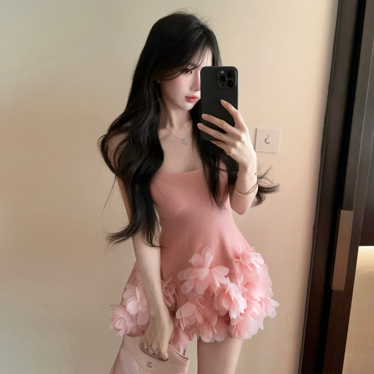 Sweet and sexy suspender skirt miniskirt petal edge slim fit pink miniskirt R3629