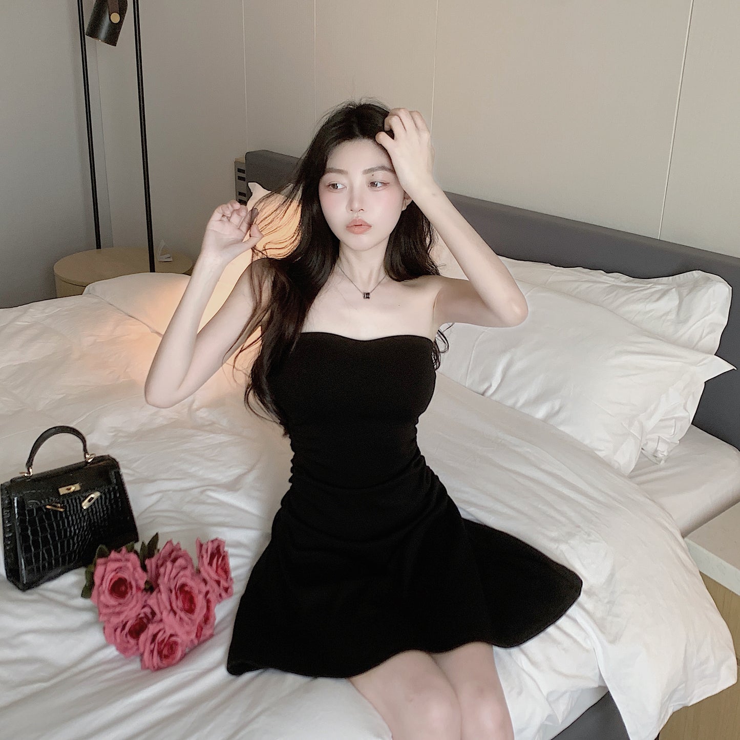 Tube top design fishtail hem A-line dress women's waist dress little black dress R3149