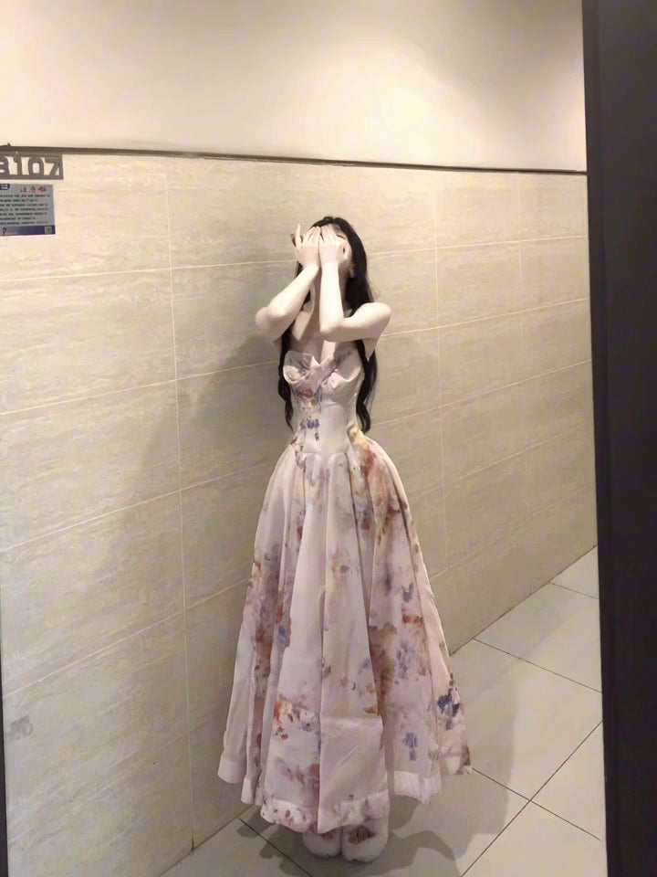 A rich girl's outfit with floral suspender dress, gentle temperament, waisted A-line long skirt R0489