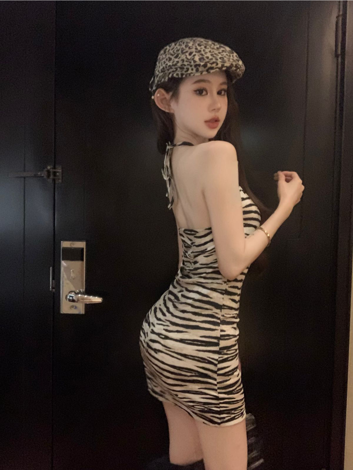 Spring Retro Halter Neck Pleated Backpack Hip-revealing Suspender Dress Women's Short Skirt R3148