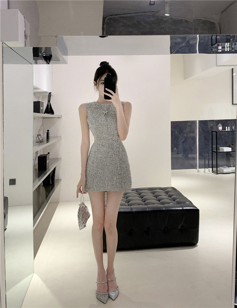 Slimming dress for women, new summer style, French sleeveless, high-end short hip skirt R3753