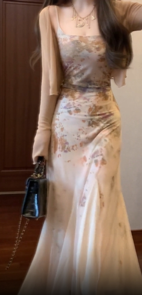 Floral suspender skirt gentle temperament beautiful waist slim hip skirt R0637