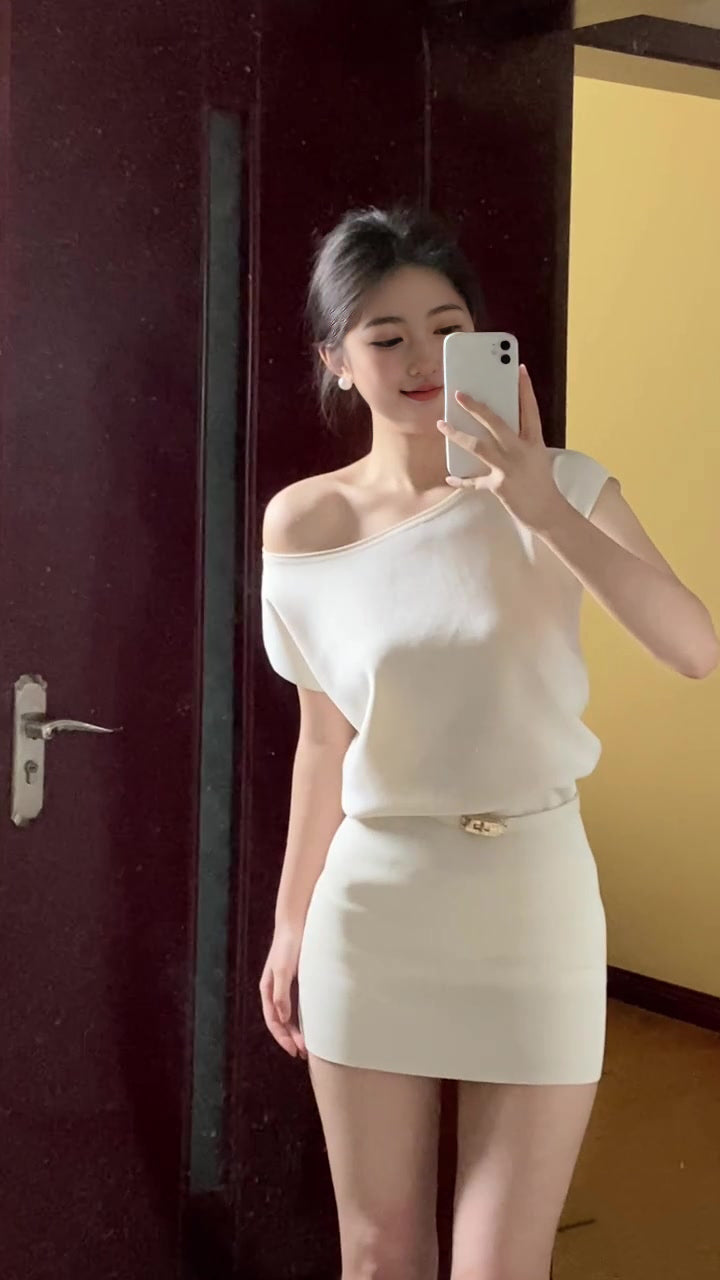 Beautiful white knitted dress gentle temperament waist hip short skirt R0803