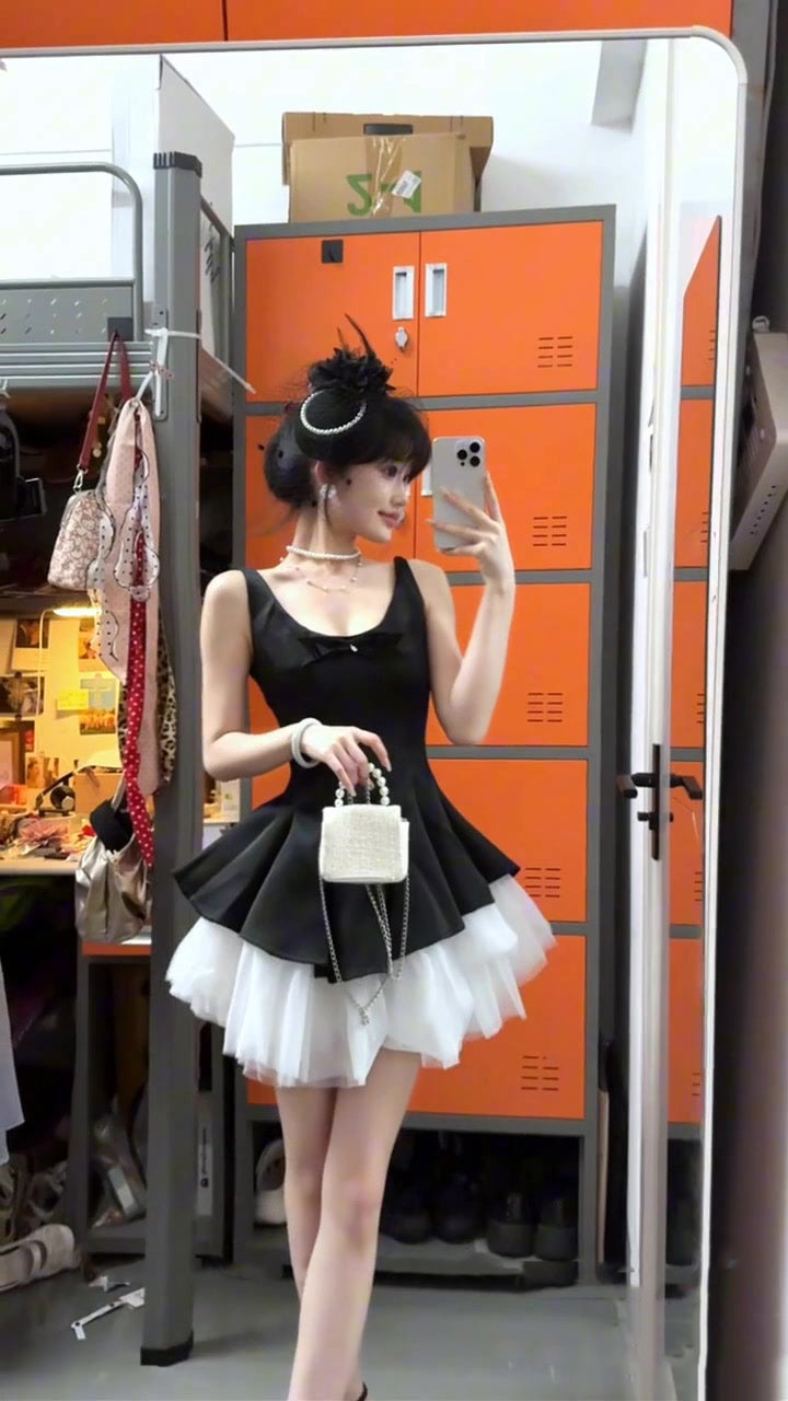 French black suspender dress retro temperament waist fluffy mesh dress R0885