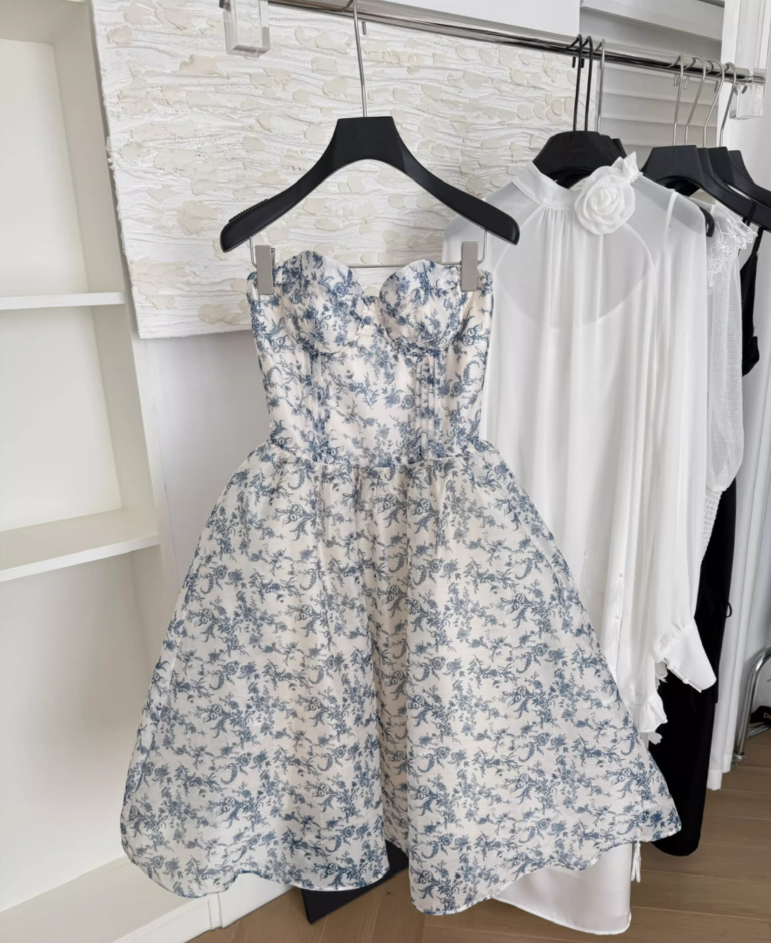 Blue and white porcelain floral tube top long skirt high-end heavy waist dress R2062