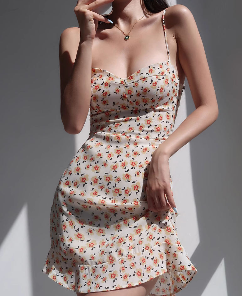 French style fresh girl floral camisole dress, slim fit and slimming, high waist short skirt dress R2870