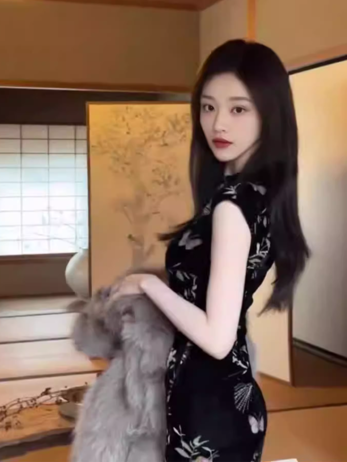 Beautiful young cheongsam 2025 new exquisite new Chinese floral dress R1819