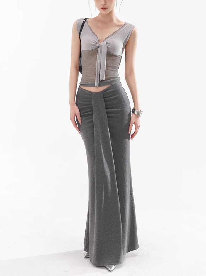 Pure desire style V-neck sleeveless knitted top 2025 hot girl hip-wrapped long skirt suit R1318
