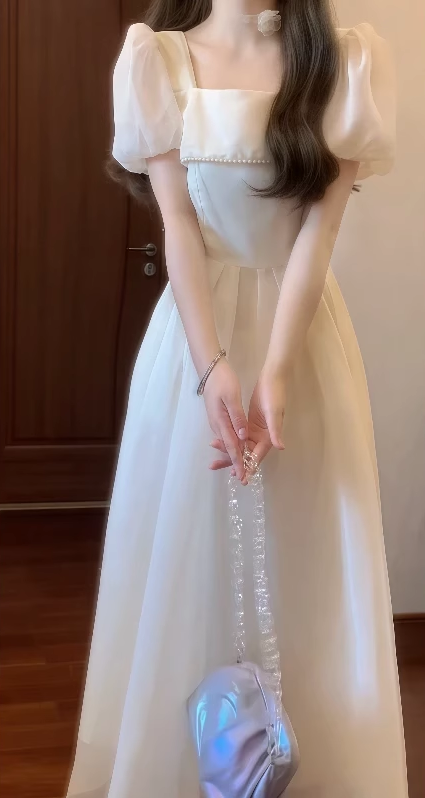 Beautiful dress French square neck puff sleeve dress temperament waist A-line dress R0643