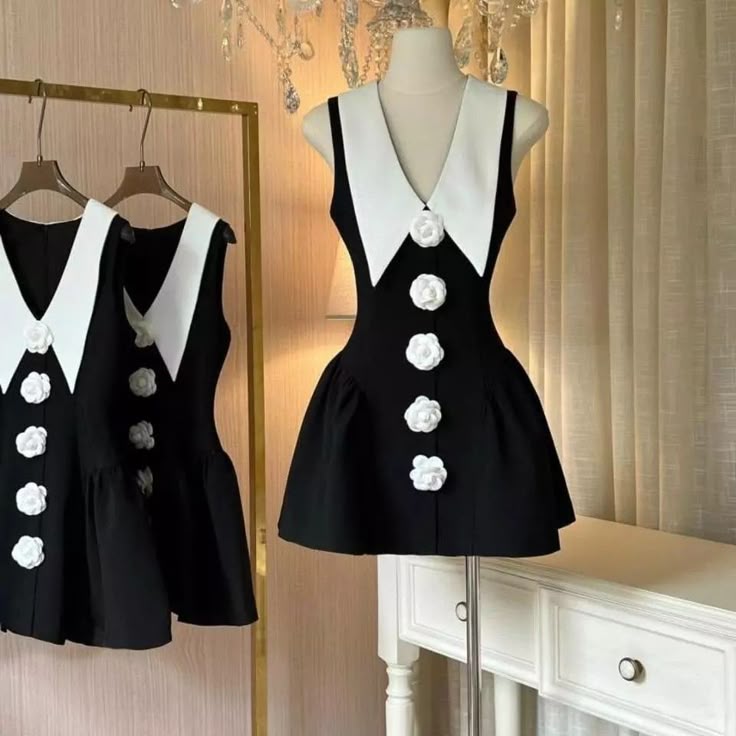 Black slim-fit A-line skirt V-neck three-dimensional flower homecoming dress R2517