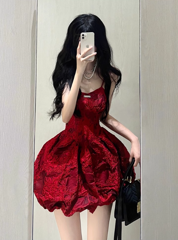 French Hepburn little red dress pure desire sweet spicy fluffy suspender dress princess dress R1644