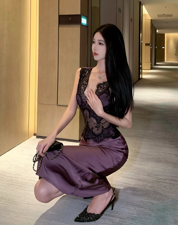 Sexy satin lace deep V-neck dress French sexy evening dress high-end R1619