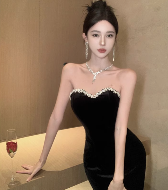 Sexy tube top dress with velvet beading, slim fit, waist-hugging black dress R1513