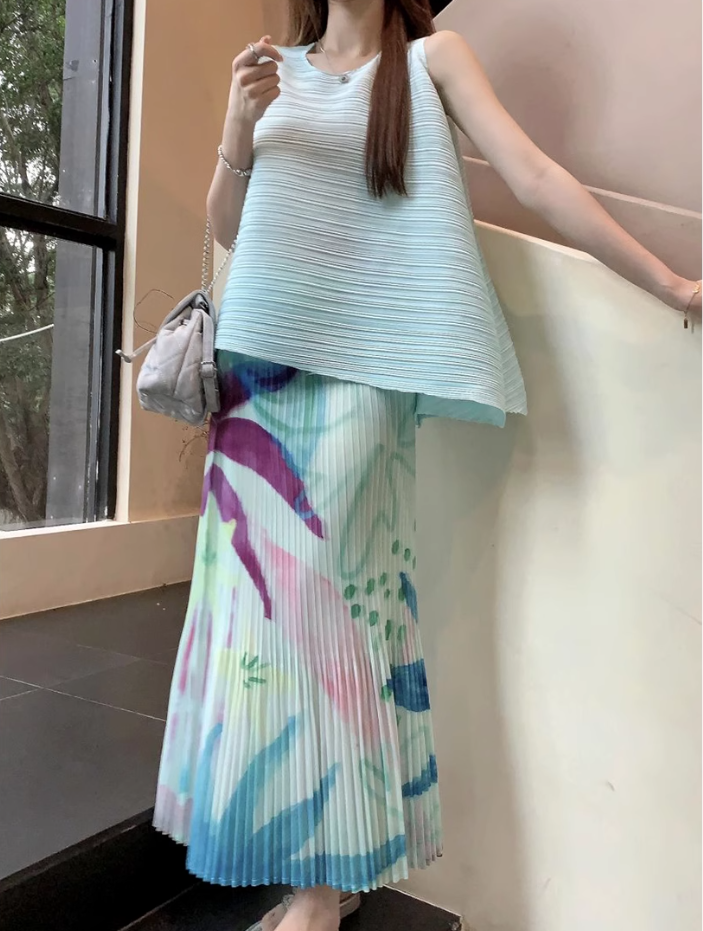 Fashion suit irregular pleats loose cover flesh thin sleeveless vest pleated printed skirt two-piece suit R1729