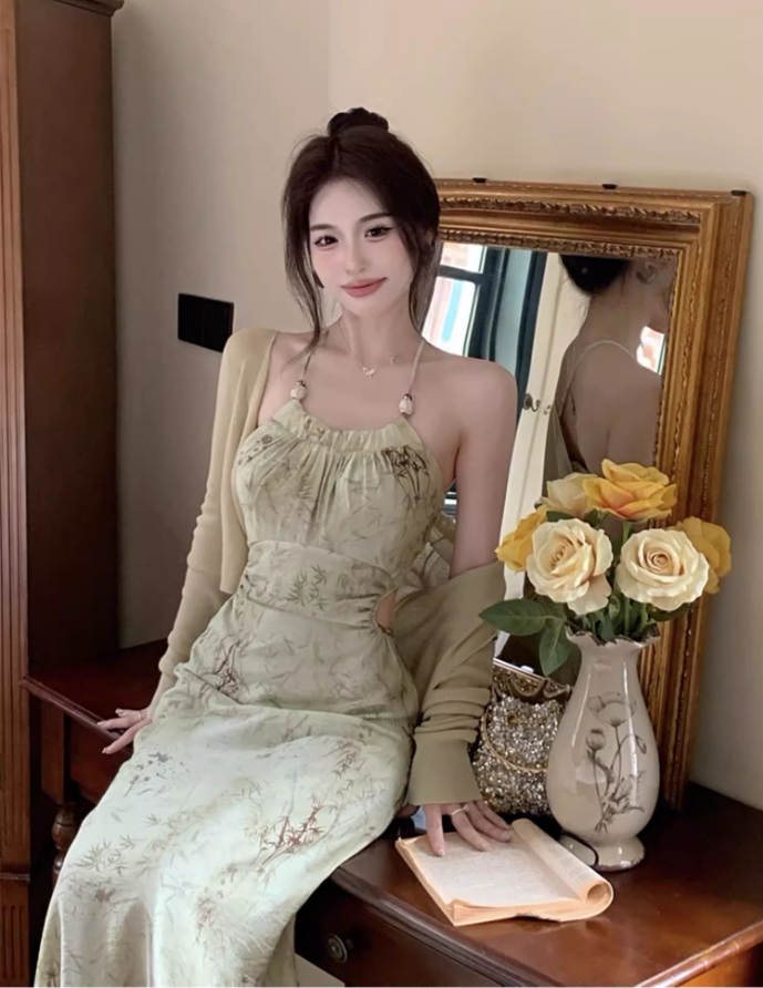 Halter neck suspender dress 2025 sexy backless print gentle waist-revealing long skirt R1476