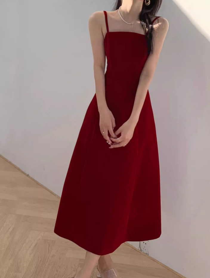 Hong Kong style retro 2025 new square neck velvet sling red engagement waist sling dress R1438