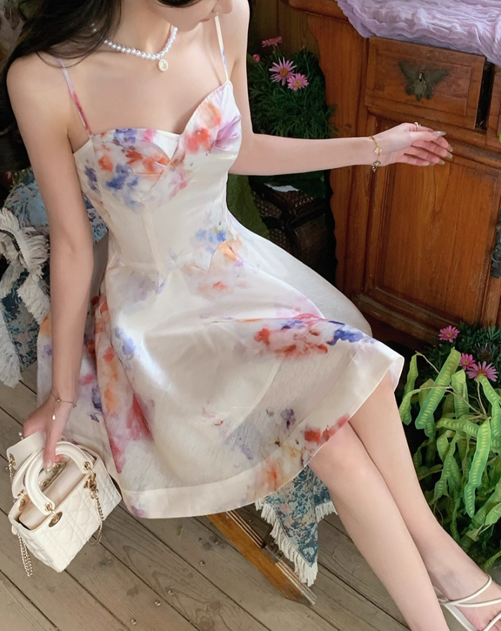 Beautiful printed suspender dress for summer unique and beautiful waist slimming princess dress R4213