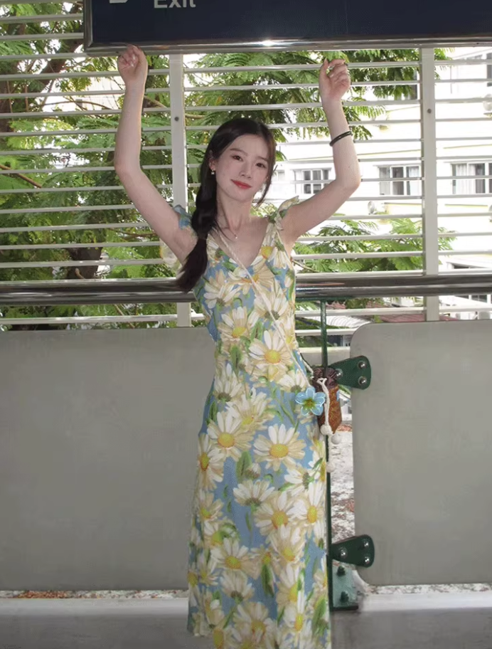 Dress French style sunflower floral U-neck sexy slim fit lotus leaf sleeve suspender dress R2924