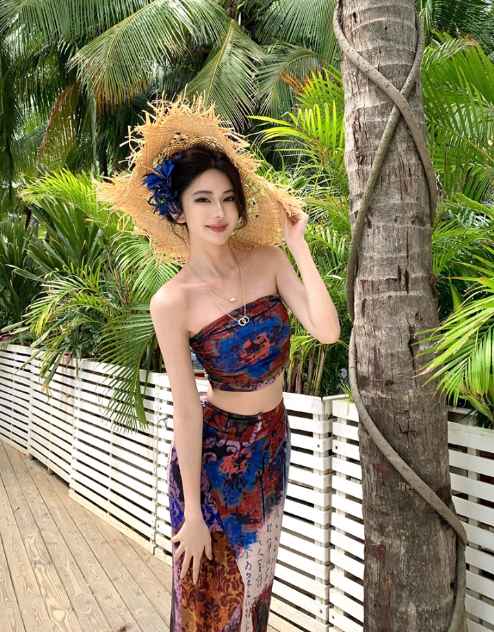 Holiday style retro print tube top vest irregular hip skirt two-piece set R0894