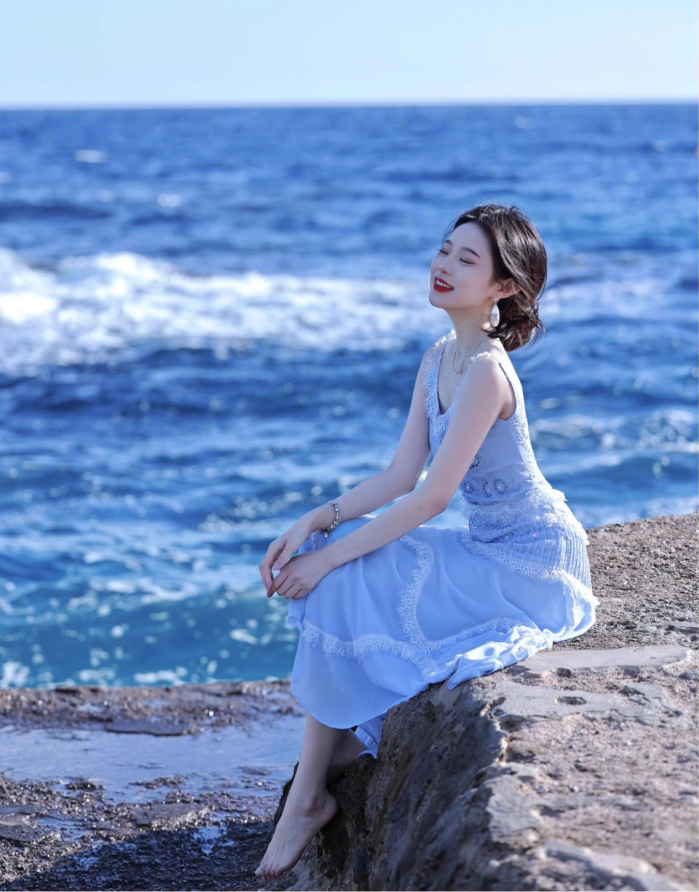 Tea break French temperament floral suspender dress high-end holiday style long dress R1636