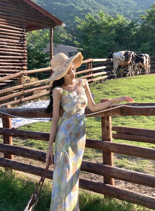 Romantic vacation floral ruffled V-neck dress for women, new style waist slimming long dress R4376