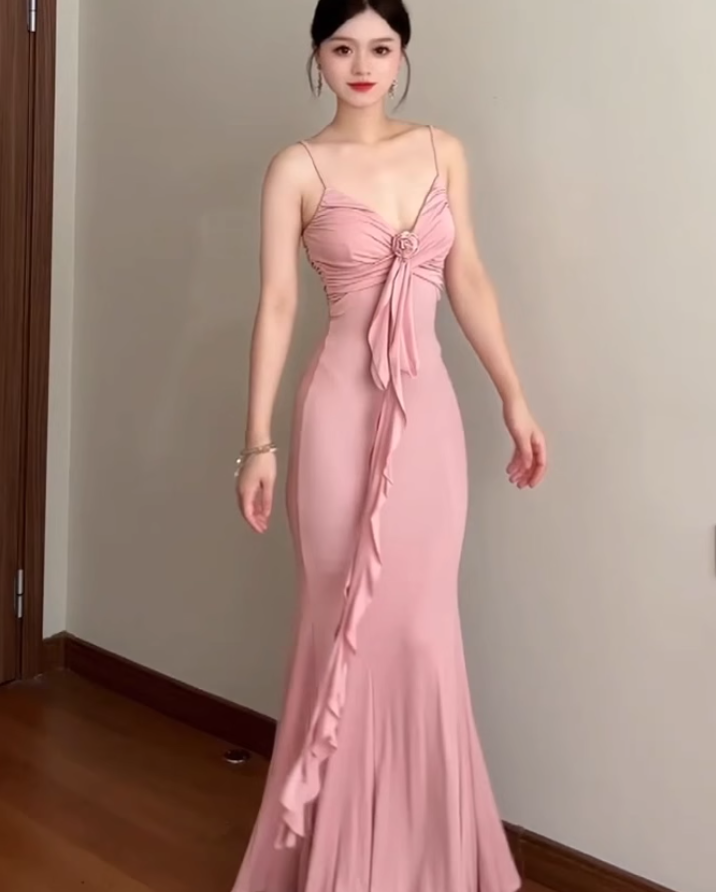 Large size French pure desire style suspender dress holiday sexy figure hip long skirt R1843