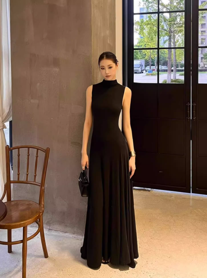 High-grade half-high collar sleeveless dress 2025 temperament waist A-line long skirt R1089